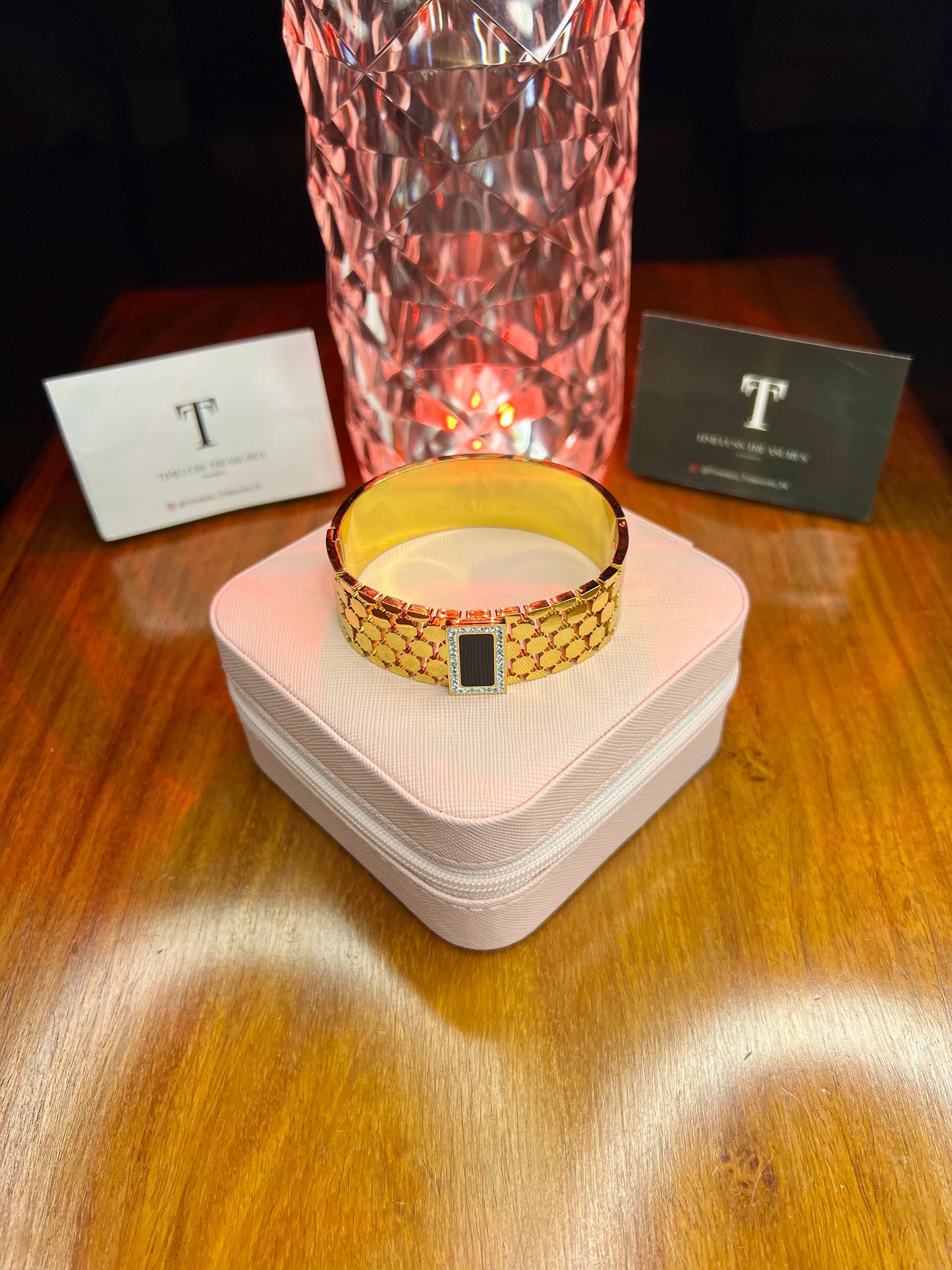 Premium Quality Stainless Steel 18k Black Tag Luxury Handcuff