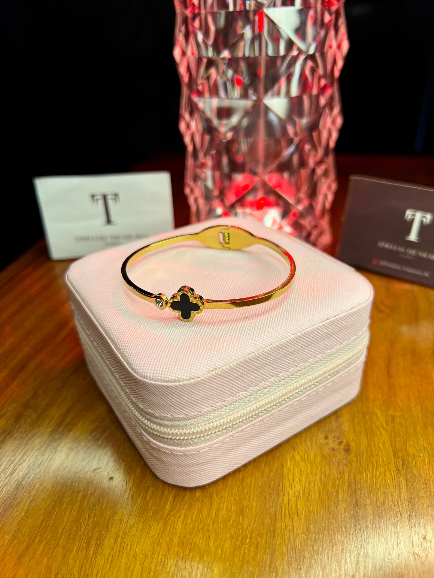 Premium Quality Stainless Steel 18k Black Clove Classic Handcuff