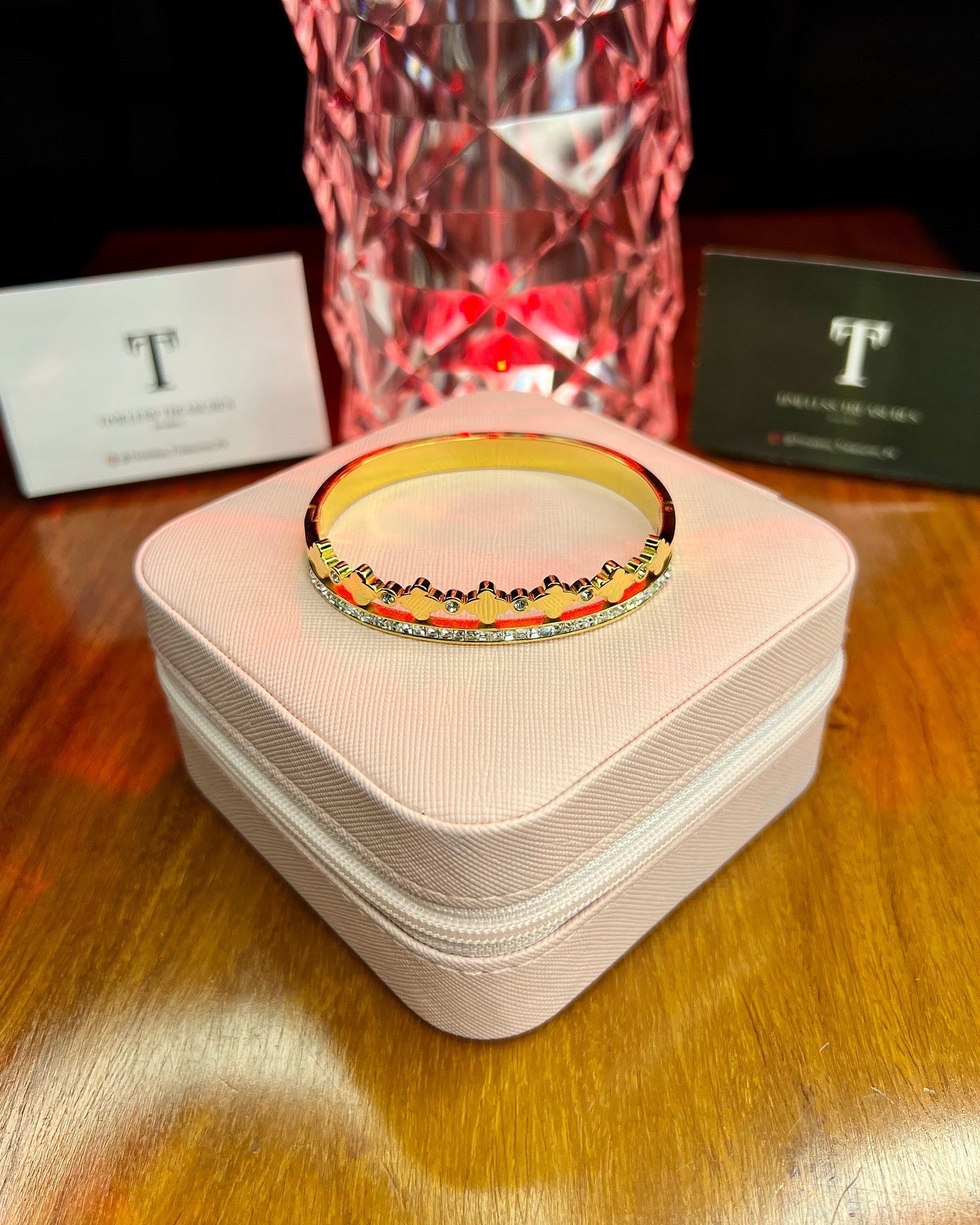 Premium Quality Stainless Steel 18k Golden Clove Zircon Handcuff