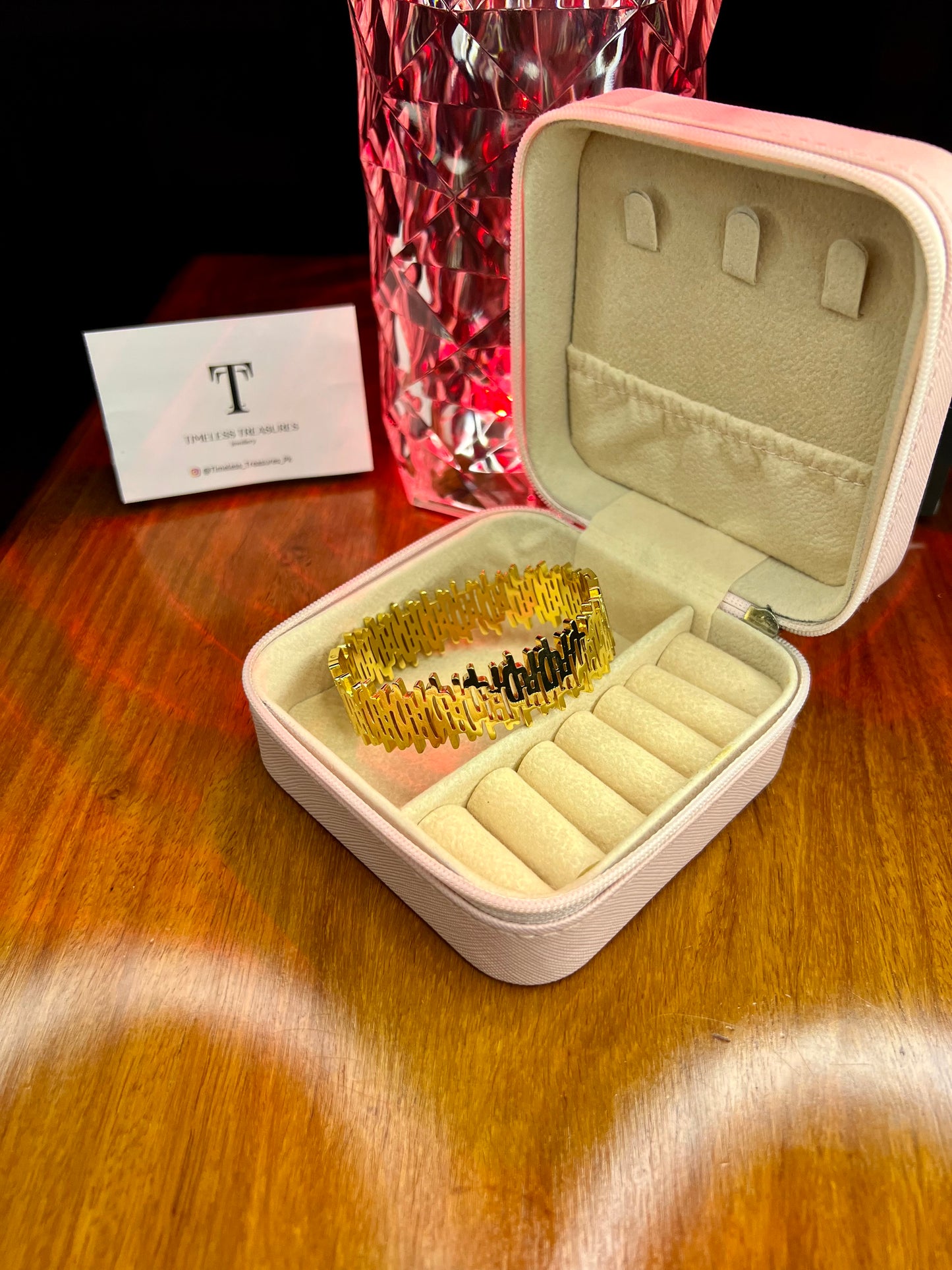 Premium Quality Stainless Steel 18k Auric Wave Handcuff