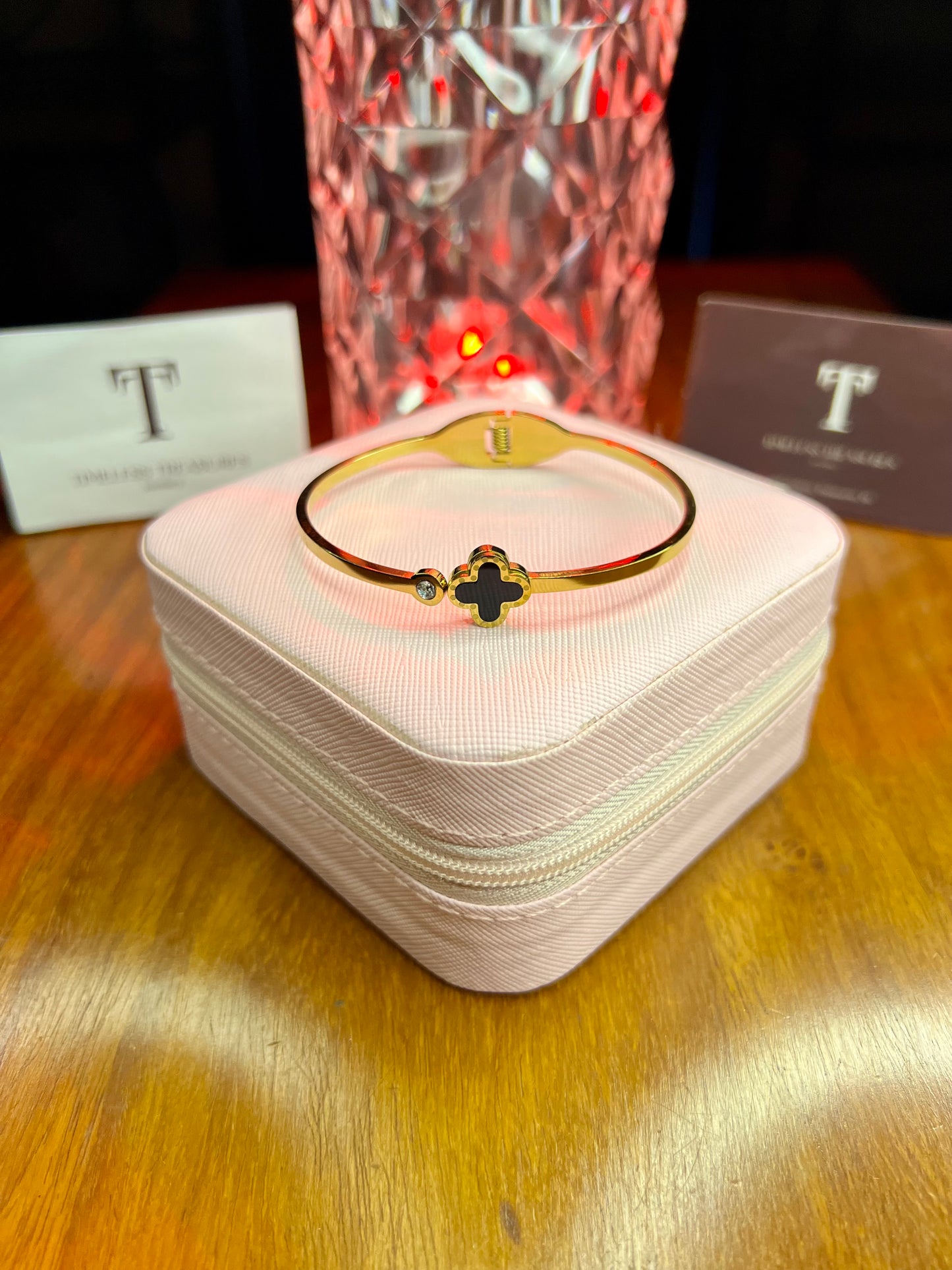 Premium Quality Stainless Steel 18k Black Clove Classic Handcuff