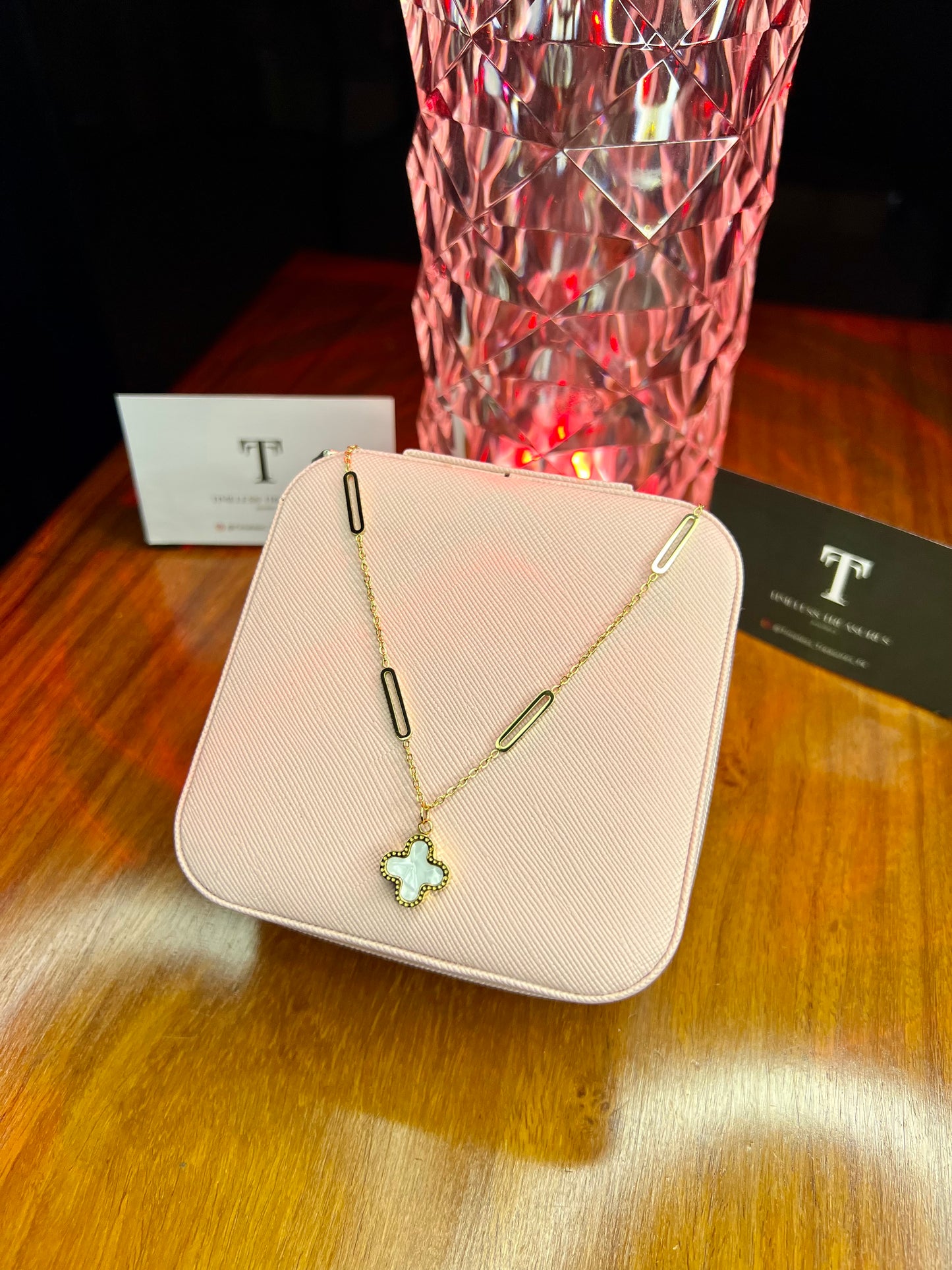 Premium Quality Stainless Steel 18k Clover Double Side White/Black Necklace