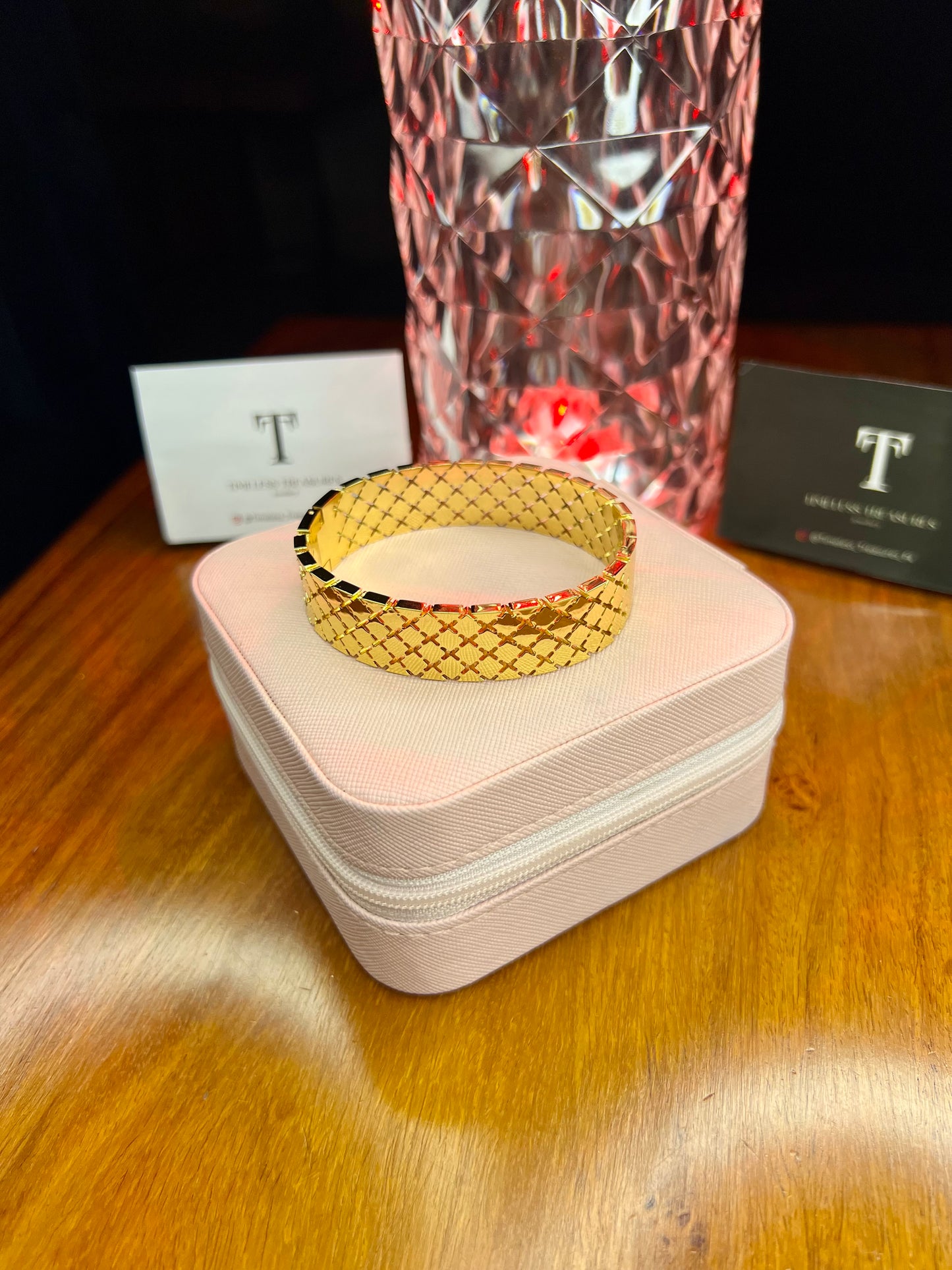 Premium Quality Stainless Steel 18k Honey Comb Luxury Handcuff