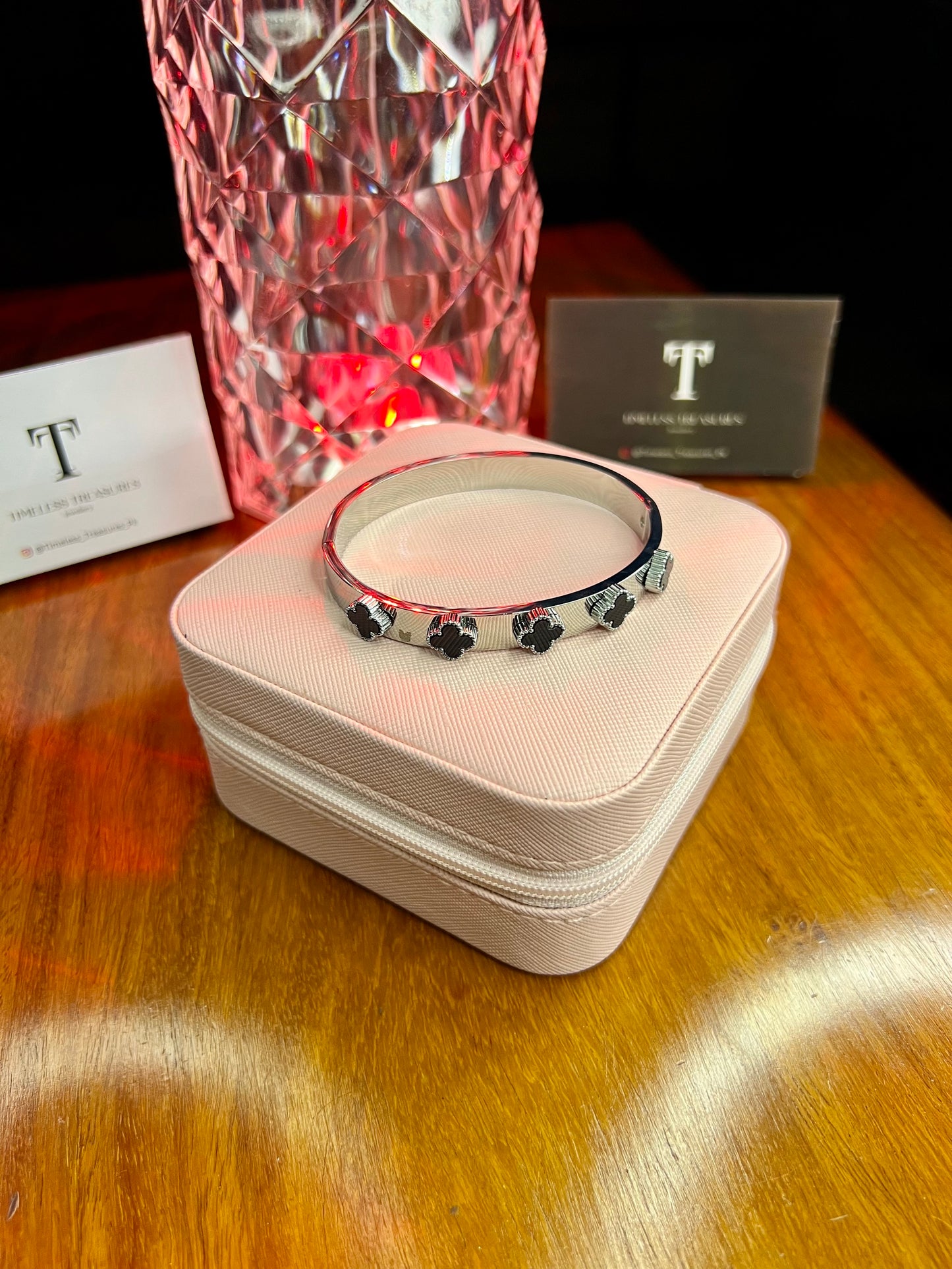 Premium Quality Stainless Steel 18k Multi Clove Silver Black Handcuff