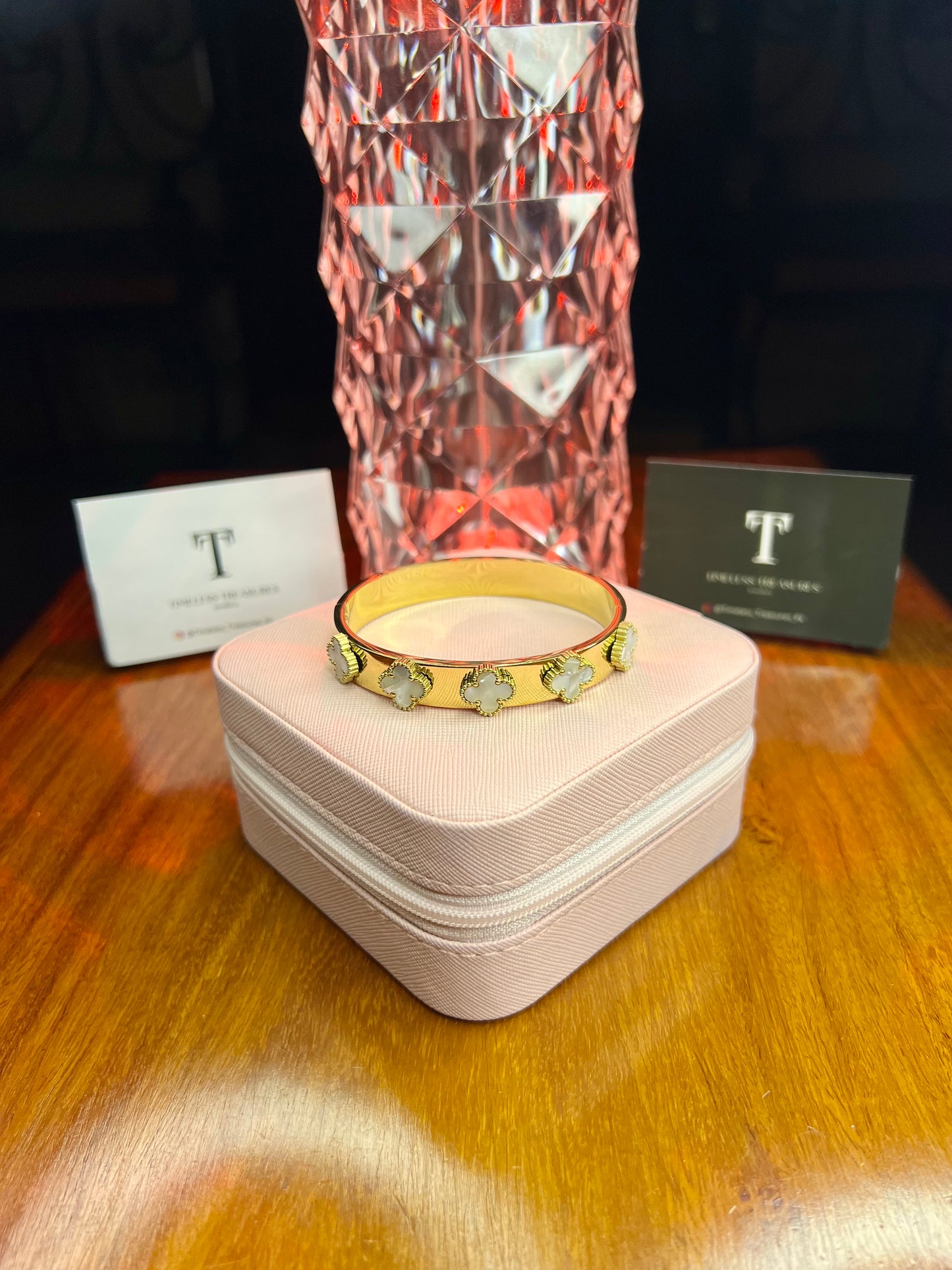 Premium Quality Stainless Steel 18k White Multi clove Luxury Handcuff